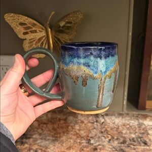 Art Pottery Signed Hand Thrown Drip Glaze Navy Tan Green Coffee Mug